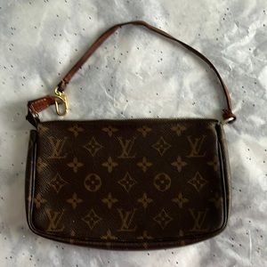 Louis Vuitton Pochette